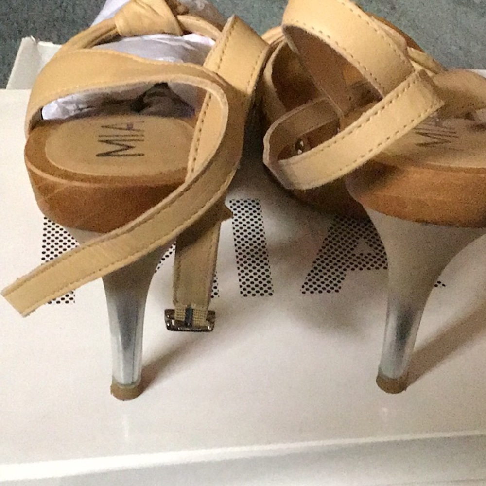 Sandals - Picture 4 of 6